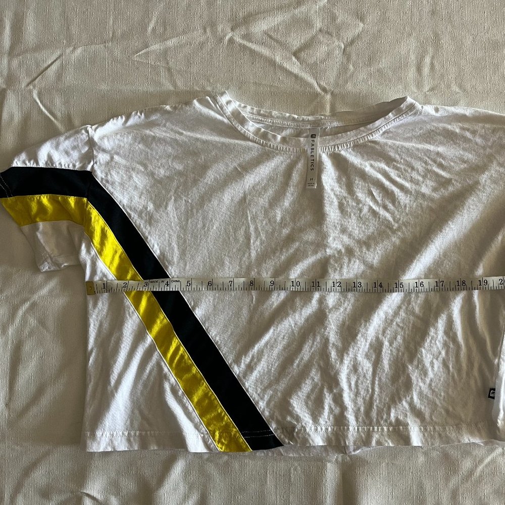 Fabletics Size M Crop Tee
